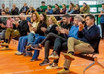 Sarmiento bautizó su complejo de vóley con el nombre de Javier Schiavi