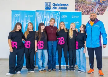 Las chicas de “La Academia” competirán en el Mundial de Danzas