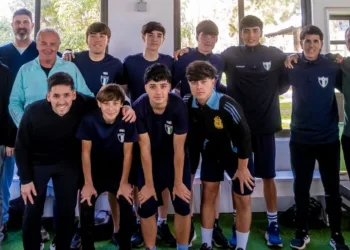 Entrega de libretas deportivas a jóvenes futbolistas del club BAP