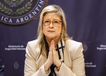 Monteoliva reconoció que subió la tasa de suicidios en las Fuerzas