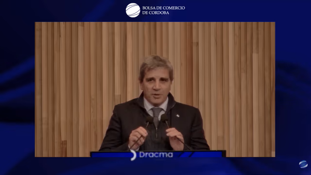 Caputo anunció nueva inversión RIGI y recordó que “Argentina ha sido arrasada en los últimos 25 años”