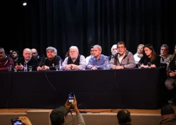 La CGT y las dos CTA marchan el jueves contra de la Ley de Tierras y el viernes por San Cayetano