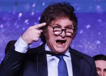 Milei cruzó las críticas de Villarruel y la calificó de “opositora”