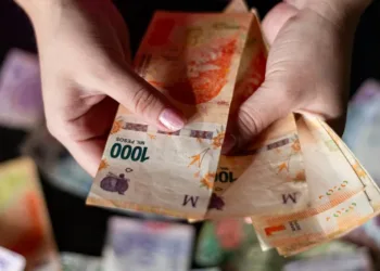 Nueve de cada 10 estatales está endeudado para cubrir necesidades básicas