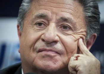 Duhalde criticó a Milei y al peronismo y dijo que Kicillof le gusta como candidato