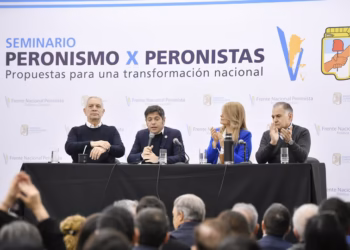 Axel Kicillof: “No debemos someternos a lo que dicten las potencias extranjeras”