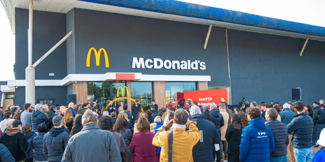McDonald’s: acto inaugural de la sucursal 234