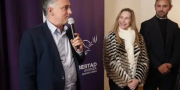 Del ambiguo juego libertario a la precaria paz peronista: impactos bonaerenses de las definiciones nacionales
