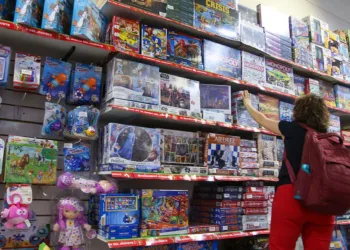 Día del Niño: presupuestos acotados, regalos compartidos y búsqueda de promociones