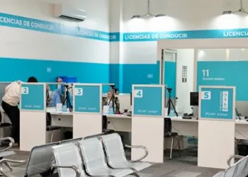 Licencias de conducir: proponen otorgarlas sin exigir libre deuda