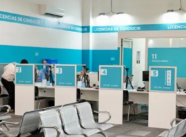 Licencias de conducir: proponen otorgarlas sin exigir libre deuda