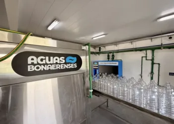 Modo ahorro: la Provincia ya tiene su primera planta embotelladora de agua