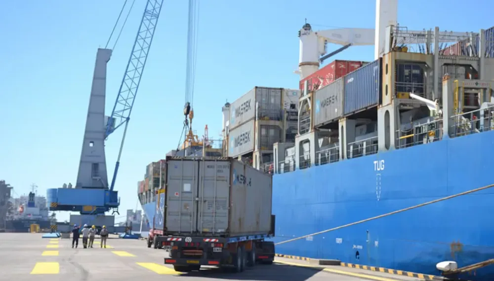 Conflicto gremial en el puerto de Bahía Blanca: más de 400 camiones afectados por medidas de fuerza