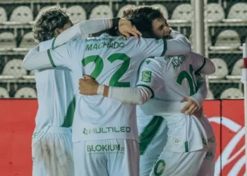 Banfield superó a Midland por penales y clasificó a cuartos de final de la Copa Argentina 2026
