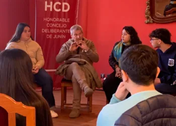 Destacan el compromiso de los estudiantes con la ciudad