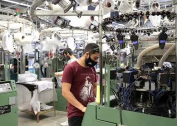 Crece la demanda de empleo, pero las empresas tienen dificultades para cubrir vacantes