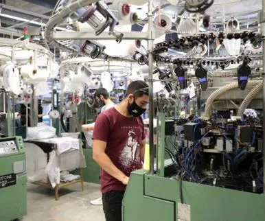 Crece la demanda de empleo, pero las empresas tienen dificultades para cubrir vacantes