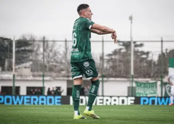Sarmiento logró su primer triunfo del Clausura