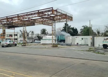 Incendio y corte de luz en La Plata: siguen los reclamos vecinales mientras la Provincia inició un sumario