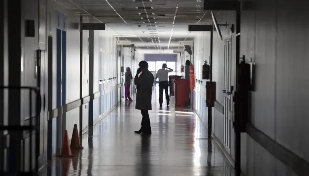 Extranjeros no residentes deberán pagar por la atención en hospitales nacionales