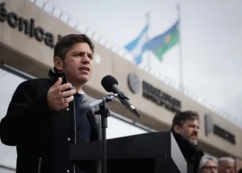 Axel Kicillof y la falta de inversión en rutas: «Milei se está robando los recursos»