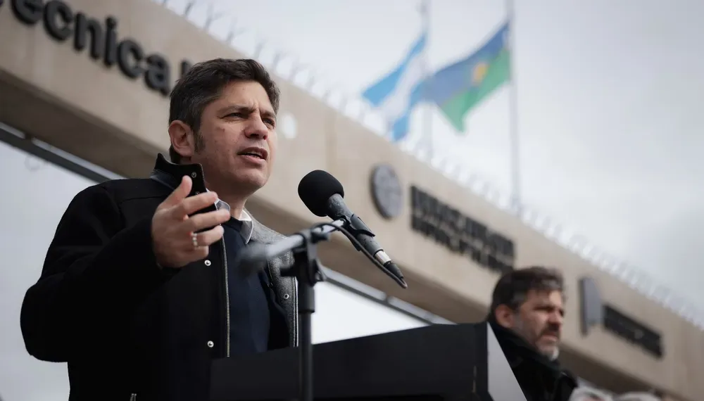 Axel Kicillof y la falta de inversión en rutas: «Milei se está robando los recursos»