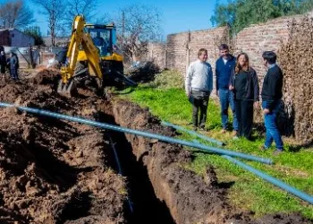 Se amplió la red de agua potable en el barrio Mayor López