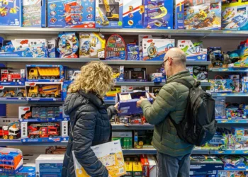 Entre el bolsillo y la pantalla: cómo compra el consumidor en este Día del Niño