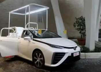 Toyota ya fabrica los papamóviles que León XIV usará en su visita a Argentina