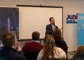 Petrecca: “Los municipios pueden mostrar el camino para transformar la provincia”