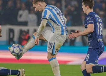 Racing se enfrenta con Belgrano de Córdoba, por un lugar en los cuartos de final de la Copa Argentina