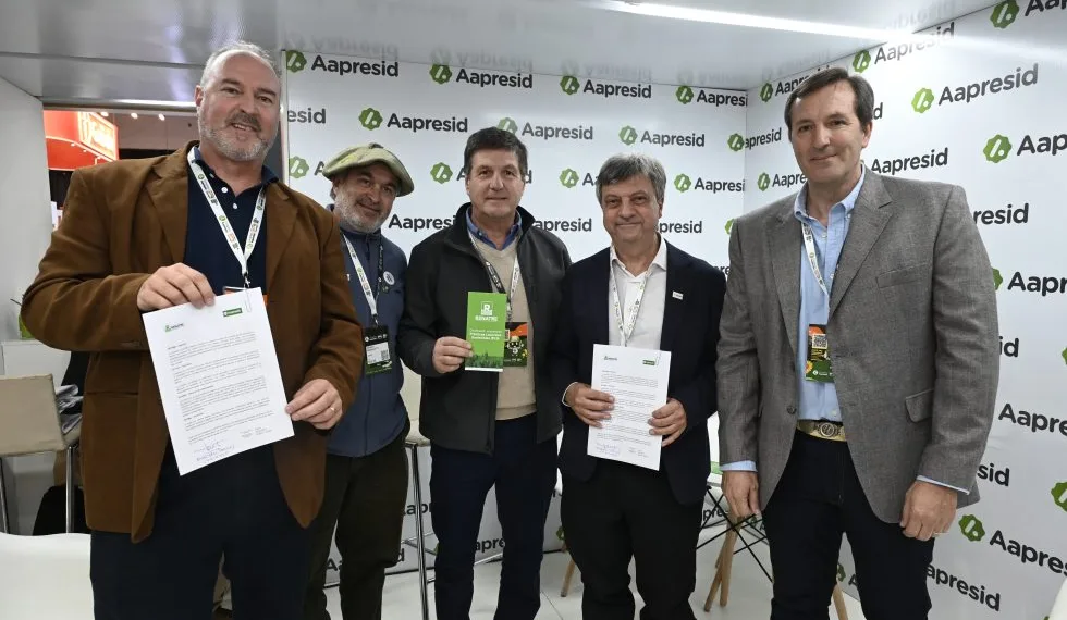El RENATRE y Aapresid firmaron un convenio para articular trabajo decente y producción