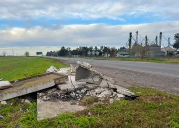 Tragedia en la Ruta 188: un motociclista murió tras chocar contra una garita