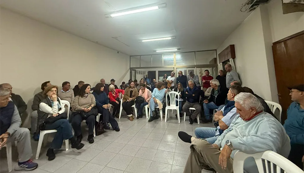 Los productores de Colón intimaron al Intendente local por los caminos rurales