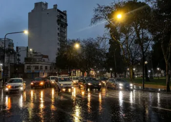 Media provincia bajo alerta naranja por lluvias, ráfagas de viento y posible granizo