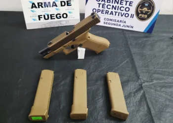 Secuestraron una pistola Glock, municiones y una camioneta