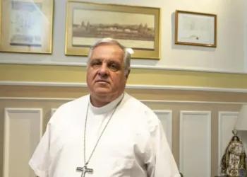 El titular de la Episcopal se reunió con Karina Milei