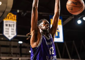 Argentino cerró el plantel con Seth Elliott Pinkney