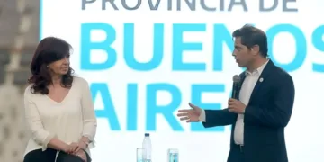Doble gesto de Kicillof a Cristina con una fuerte crítica a la Justicia