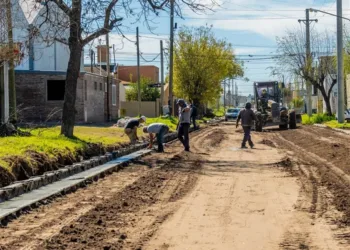 Avanzan las cuadras de cordón cuneta en el barrio Eusebio Marcilla